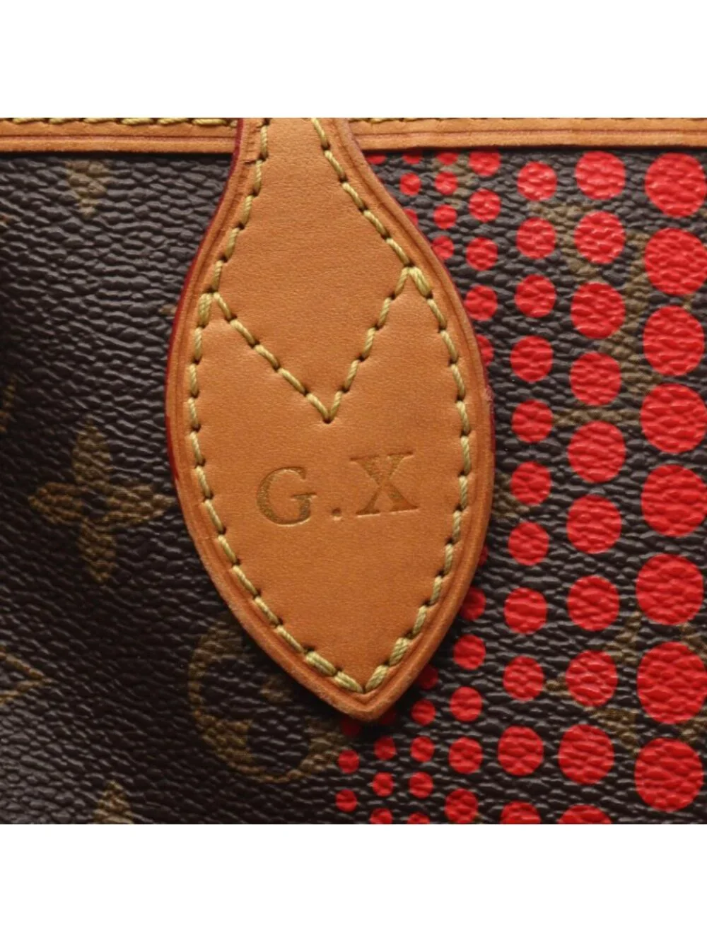 Louis Vuitton good 32 pristine